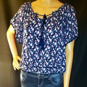 American Eagle Navy blue with flowers flowy top